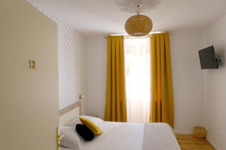 La Tour De Coron Guest house Belley
